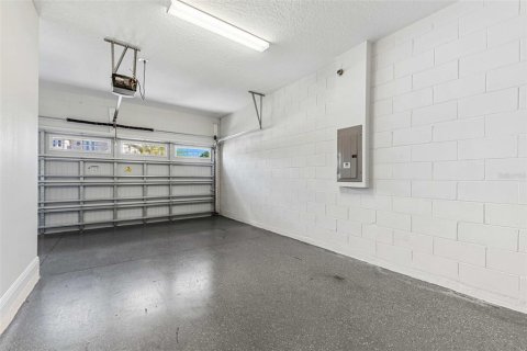 Casa en venta en Kissimmee, Florida, 5 dormitorios, 239.13 m2 № 2384075 - foto 19
