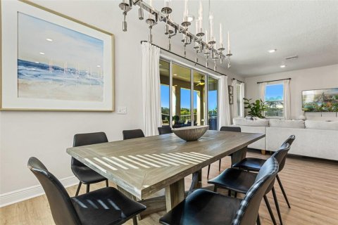 Casa en venta en Kissimmee, Florida, 5 dormitorios, 239.13 m2 № 2384075 - foto 12