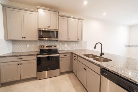 Touwnhouse à vendre à Windermere, Floride: 3 chambres, 143.72 m2 № 2302444 - photo 7