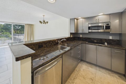 Condo in Fort Lauderdale, Florida, 2 bedrooms  № 2273559