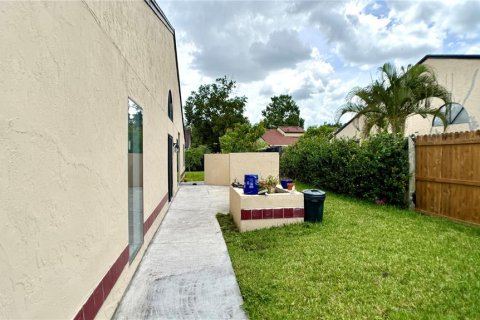 Duplex in Orlando, Florida 3 bedrooms, 121.89 sq.m. № 1807481 - photo 8
