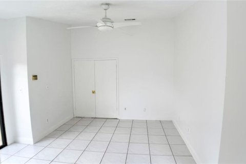 Duplex in Orlando, Florida 3 bedrooms, 121.89 sq.m. № 1807481 - photo 26