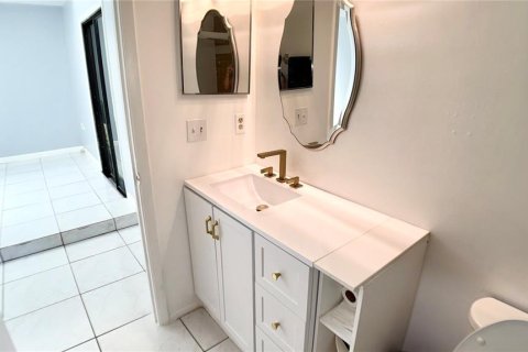 Duplex in Orlando, Florida 3 bedrooms, 121.89 sq.m. № 1807481 - photo 30