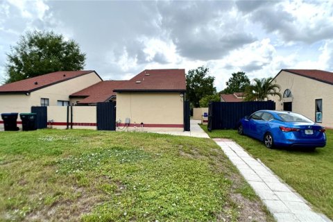 Duplex in Orlando, Florida 3 bedrooms, 121.89 sq.m. № 1807481 - photo 3