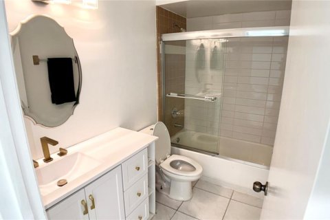 Duplex in Orlando, Florida 3 bedrooms, 121.89 sq.m. № 1807481 - photo 29