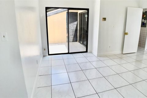 Duplex in Orlando, Florida 3 bedrooms, 121.89 sq.m. № 1807481 - photo 28