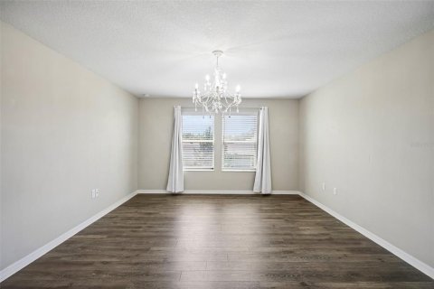 Villa ou maison à louer à Spring Hill, Floride: 4 chambres, 268.49 m2 № 2388779 - photo 28
