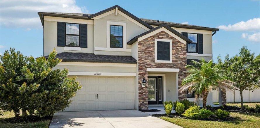Villa ou maison à Spring Hill, Floride 4 chambres, 268.49 m2 № 2388779