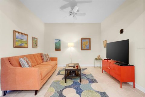 Casa en venta en Clermont, Florida, 2 dormitorios, 127.65 m2 № 1901990 - foto 9