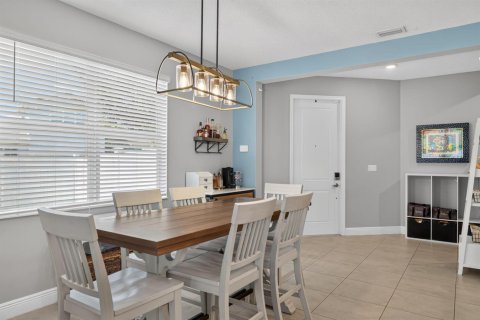 Villa ou maison à vendre à Deerfield Beach, Floride: 4 chambres, 202.43 m2 № 2433959 - photo 10