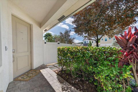 Villa ou maison à vendre à Deerfield Beach, Floride: 4 chambres, 202.43 m2 № 2433959 - photo 5