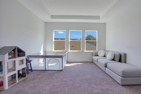 Casa en venta en Kissimmee, Florida, 5 dormitorios, 381.74 m2 № 1900139 - foto 25
