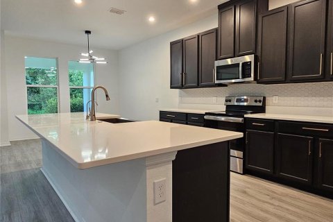 Casa en venta en Kissimmee, Florida, 5 dormitorios, 381.74 m2 № 1900139 - foto 16