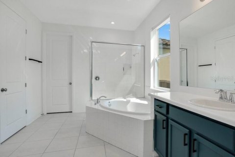 Casa en venta en Kissimmee, Florida, 5 dormitorios, 381.74 m2 № 1900139 - foto 20