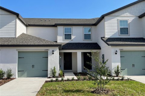 Townhouse in Tavares, Florida 2 bedrooms, 150.13 sq.m. № 2353333