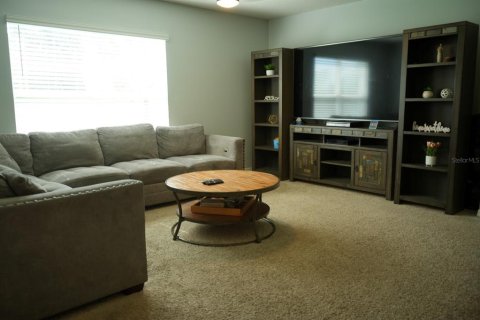 House in Zephyrhills, Florida 4 bedrooms, 171.5 sq.m. № 1835371 - photo 4
