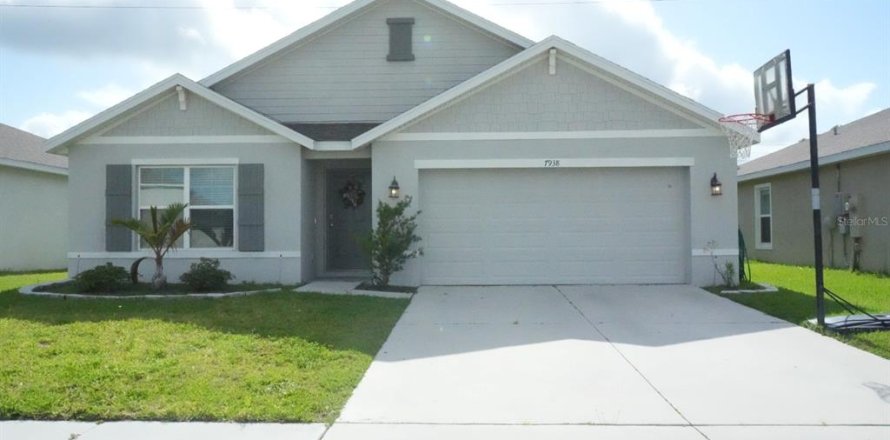House in Zephyrhills, Florida 4 bedrooms, 171.5 sq.m. № 1835371