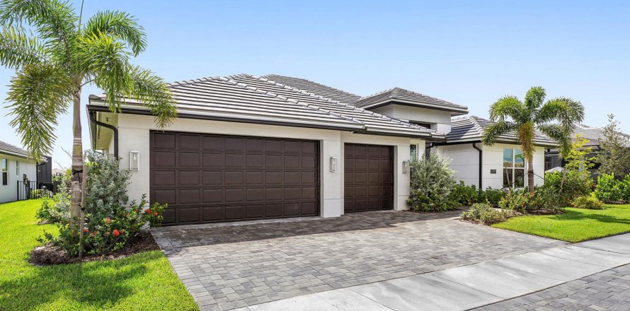 Villa ou maison à Port St. Lucie, Floride 4 chambres, 247.31 m2 № 2350712