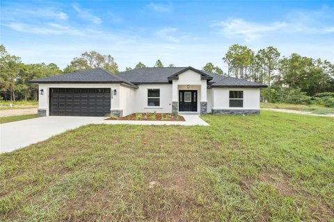 House in Ocala, Florida 3 bedrooms, 159.23 sq.m. № 1900335 - photo 1