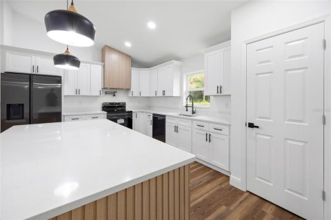 House in Ocala, Florida 3 bedrooms, 159.23 sq.m. № 1900335 - photo 8