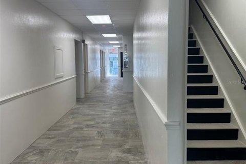 Propiedad comercial en alquiler en Orlando, Florida, 1292.36 m2 № 1684707 - foto 5