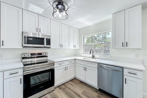 Casa en venta en Mount Dora, Florida, 3 dormitorios, 122.63 m2 № 2285258 - foto 11