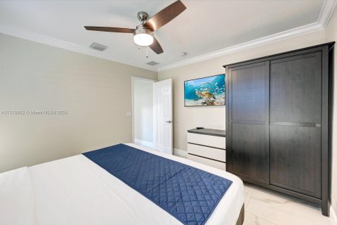 Снять в аренду виллу или дом в Холливуд, Флорида 5 спален, 143.63м2, № 1979731 - фото 21