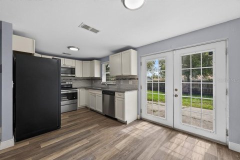 Villa ou maison à vendre à Tampa, Floride: 3 chambres, 82.13 m2 № 2287716 - photo 11