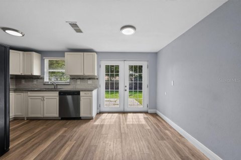 Villa ou maison à vendre à Tampa, Floride: 3 chambres, 82.13 m2 № 2287716 - photo 10