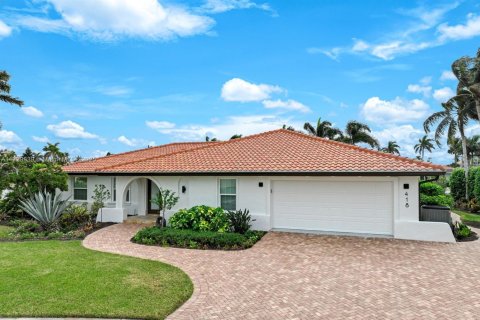 House in Marco Island, Florida 4 bedrooms, 249.16 sq.m. № 1488222 - photo 6