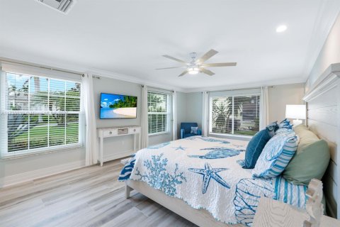 House in Marco Island, Florida 4 bedrooms, 249.16 sq.m. № 1488222 - photo 24