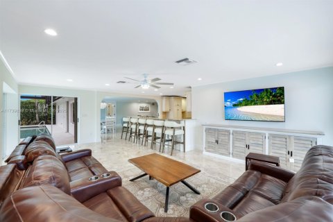 House in Marco Island, Florida 4 bedrooms, 249.16 sq.m. № 1488222 - photo 19