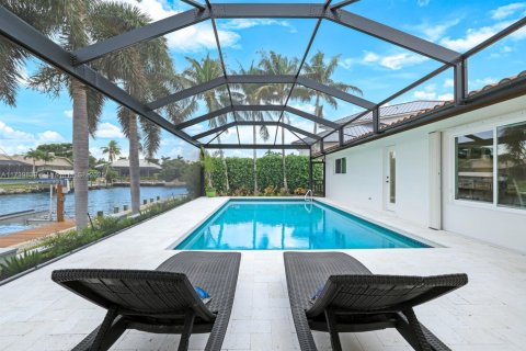 House in Marco Island, Florida 4 bedrooms, 249.16 sq.m. № 1488222 - photo 5