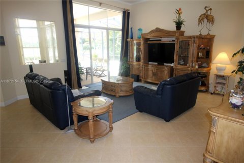 Casa en venta en West Palm Beach, Florida, 3 dormitorios, 229.84 m2 № 2034008 - foto 17