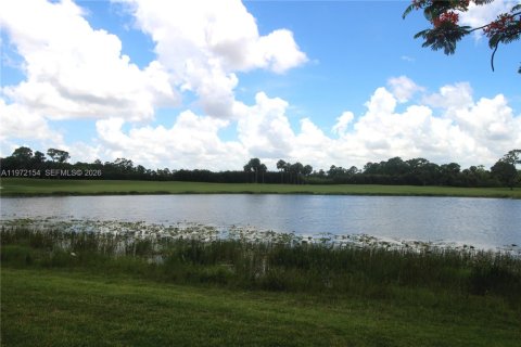 Casa en venta en West Palm Beach, Florida, 3 dormitorios, 229.84 m2 № 2034008 - foto 5