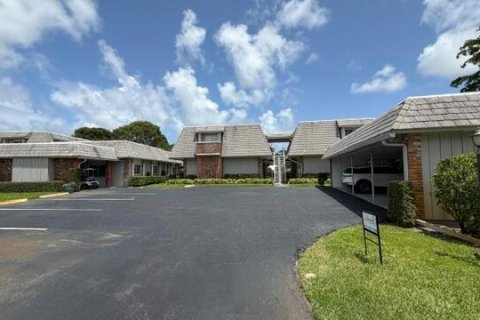Condo in Atlantis, Florida, 2 bedrooms  № 2190342 - photo 2