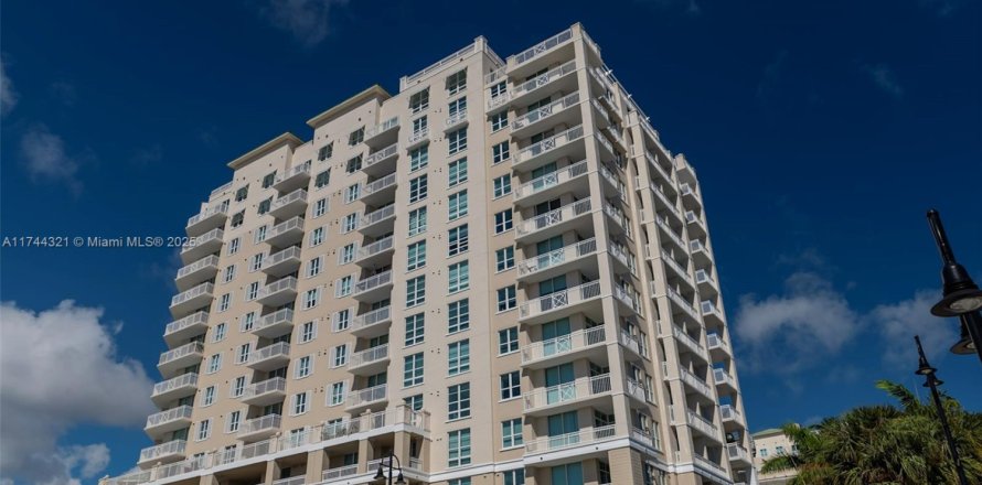 Condominio en Boynton Beach, Florida, 2 dormitorios  № 1691298