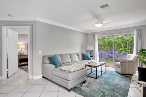 House in Coral Springs, Florida 3 bedrooms, 163.51 sq.m. № 2365713 - photo 27