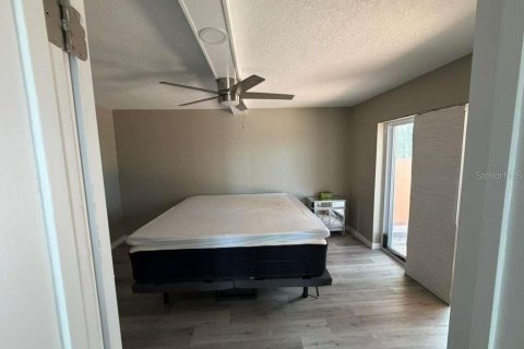 Condo in Saint Petersburg, Florida, 3 bedrooms № 2211687 - photo 8