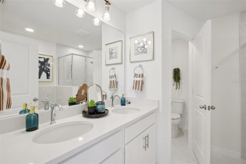 Townhouse in Zephyrhills, Florida 3 bedrooms, 152.17 sq.m. № 2094102 - photo 24