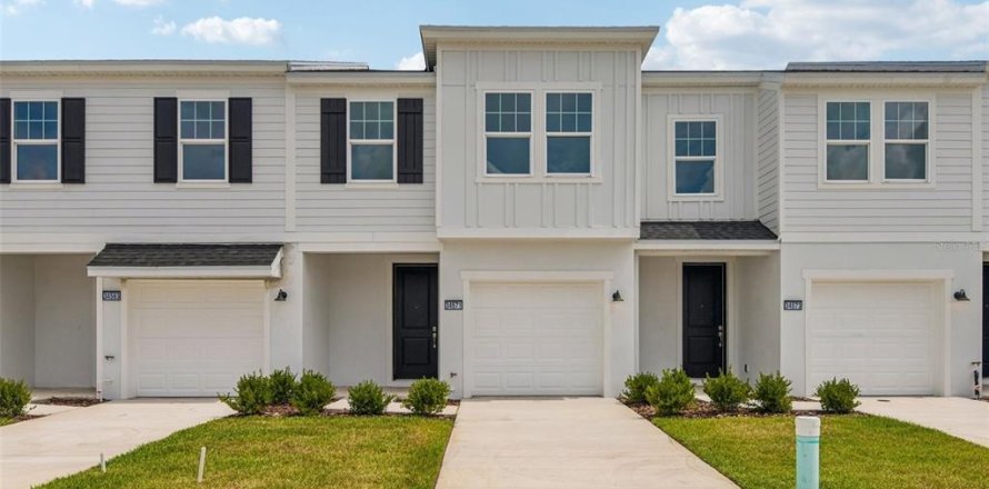 Townhouse in Zephyrhills, Florida 3 bedrooms, 152.17 sq.m. № 2094102