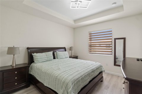 Touwnhouse à vendre à Hialeah, Floride: 3 chambres, 143.07 m2 № 1878722 - photo 30
