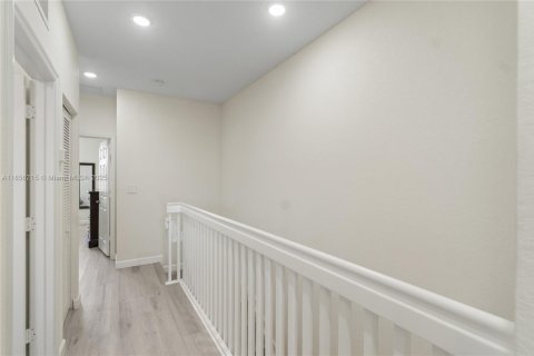 Touwnhouse à vendre à Hialeah, Floride: 3 chambres, 143.07 m2 № 1878722 - photo 27