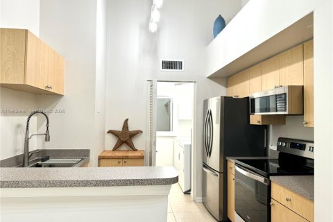 Copropriété à louer à Boynton Beach, Floride: 1 chambre, 73.67 m2 № 2049849 - photo 2