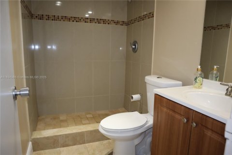 Купить кондоминиум в Санрайз, Флорида 2 спальни, 78.97м2, № 1814064 - фото 3