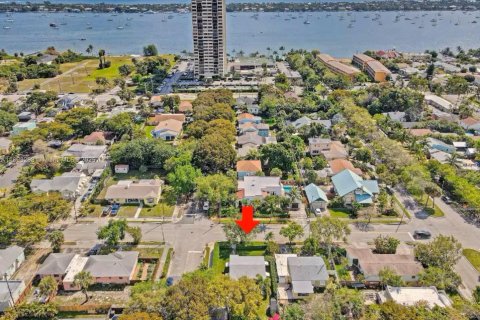 Снять в аренду виллу или дом в Уэст-Палм-Бич, Флорида 2 спальни, 72.46м2, № 1945259 - фото 16