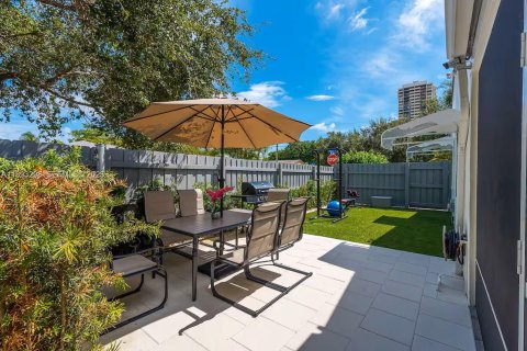 Casa en alquiler en West Palm Beach, Florida, 2 dormitorios, 72.46 m2 № 1945259 - foto 24