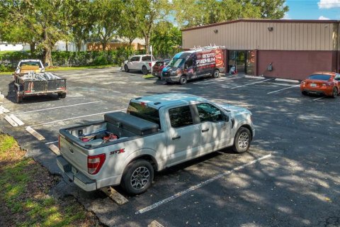 Commercial property in Apopka, Florida 528.43 sq.m. № 2368844 - photo 22