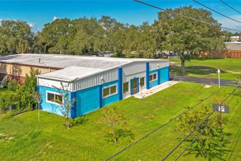 Commercial property in Apopka, Florida 528.43 sq.m. № 2368844 - photo 10