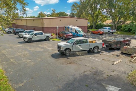 Commercial property in Apopka, Florida 528.43 sq.m. № 2368844 - photo 23